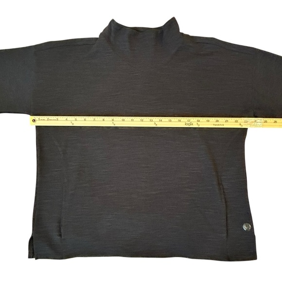 L.L. Bean Black Mock Turtleneck Sweater Size XL With Kangaroo Pockets - Picture 4 of 9